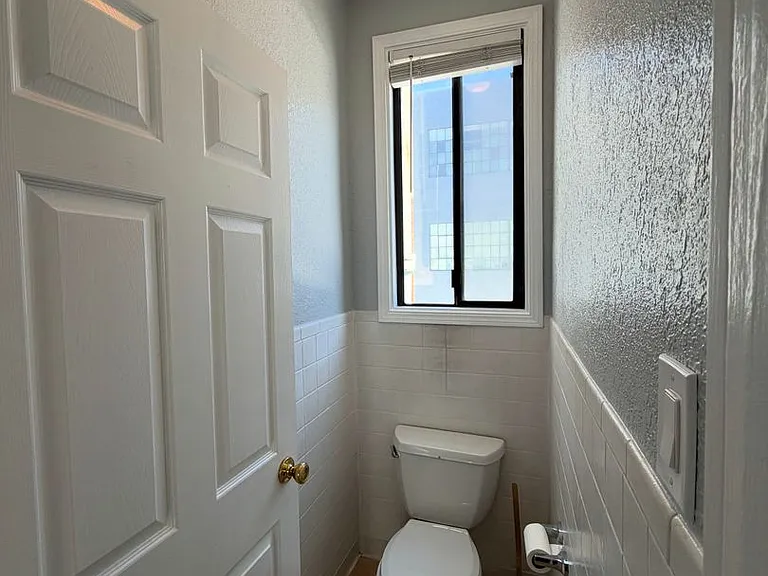 1221-1225 Folsom Street — Photo 15
