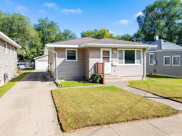 20 Lenox St, Winona, MN 55987