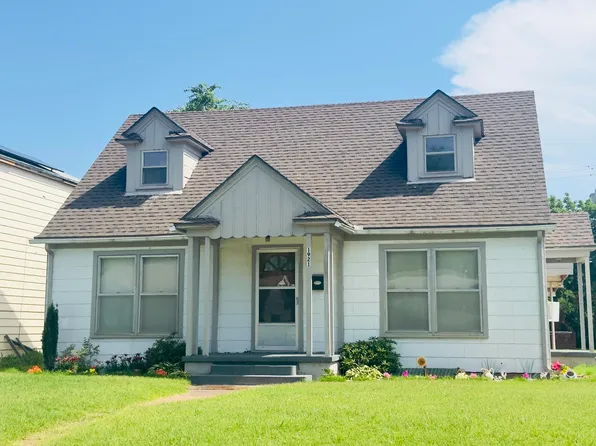 1921 W Maple Ave, Enid, OK 73703