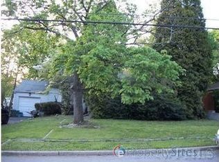 20 Hilary Cir, New Rochelle, NY 10804