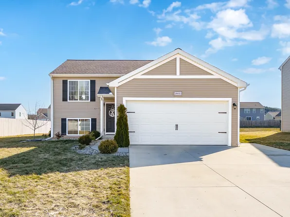 58693 Blue Stem Cir, Mattawan, MI 49071