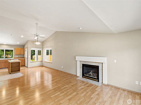 4th image of 15015 105th Avenue SE
