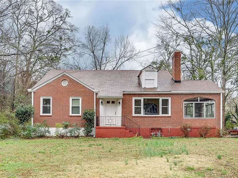 1287 Eastland Rd SE — Photo 4