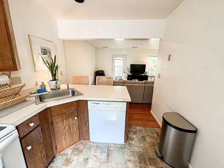 738 Exton Ct — Photo 9