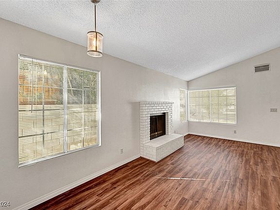 4th image of 913 Shelton Dr