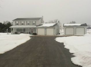 10450 Ridott Rd, Pecatonica, IL 61063