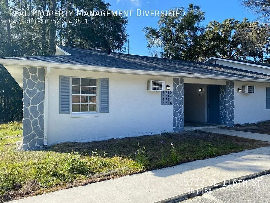 Will Not Be Available For Show Or Lease Until Mid October Newly Renovated Large Studio Apartment ... — Photo 3