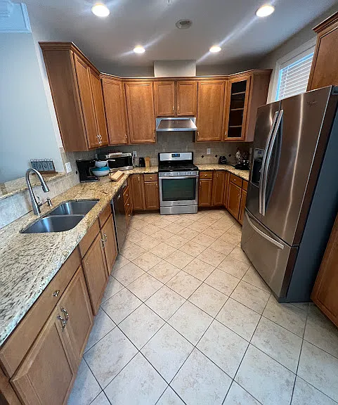 10530 Sablewood Dr — Photo 2