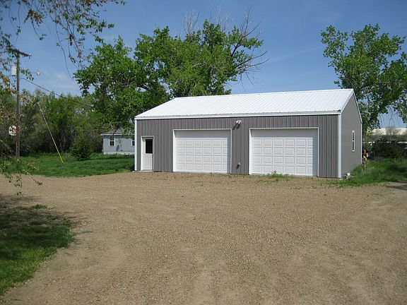 2nd image of 903 Homestead Ln