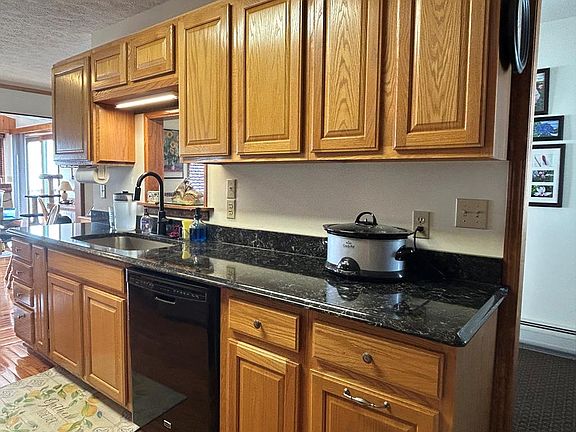 4th image of 107 Burleson Ave