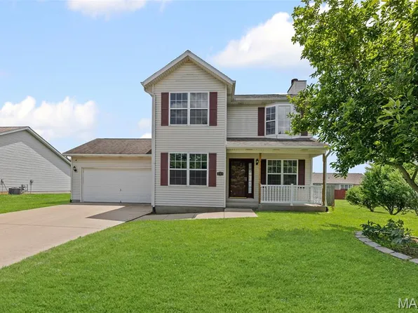 209 Southwind Dr, Belleville, IL 62221