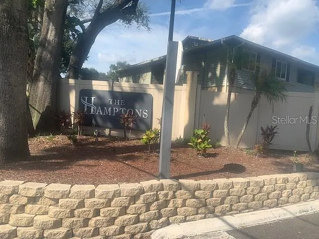 2 bed, 2.0 bath, 918 sqft, $1,395 — Photo 3