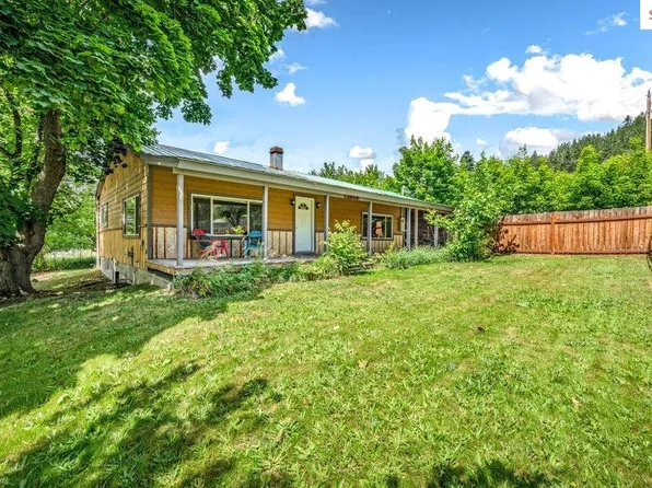 7494 Wells St, Bonners Ferry, ID 83805