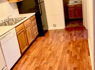 917 9th Ave APT 13, Huntington, WV 25701