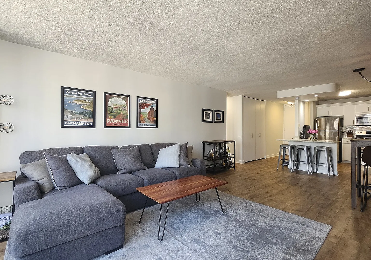 1 bed, 890 sqft, $2,700 — Photo 4