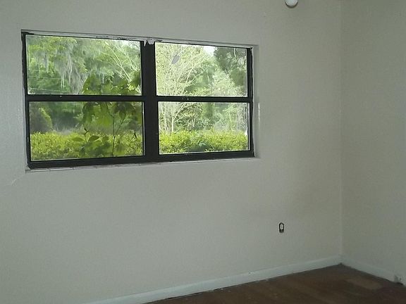 4th image of 15907 NW 188th St