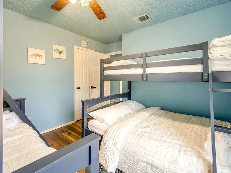 305 Indian Trail Ln — Photo 15