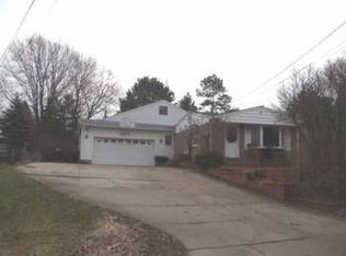 5578 Hallendale Rd, Haslett, MI 48840