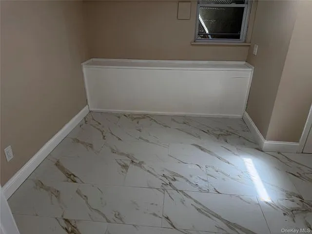 73 Willoughby Ave — Photo 4