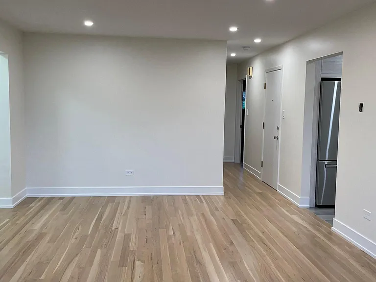 8447 W Oak Ave — Photo 4