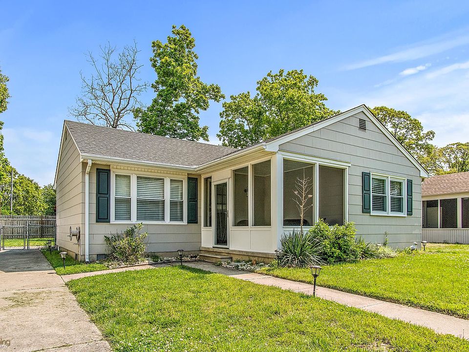 1st image of 305 Village Rd