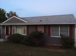 2 Wilson Rd, Middletown, RI 02842