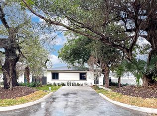 4517 NW 3rd St, Miami, FL 33126