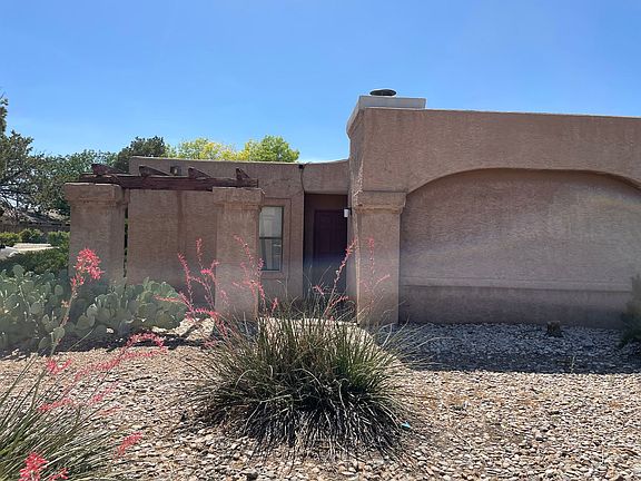 2nd image of 1001 Ivy Dr #396
