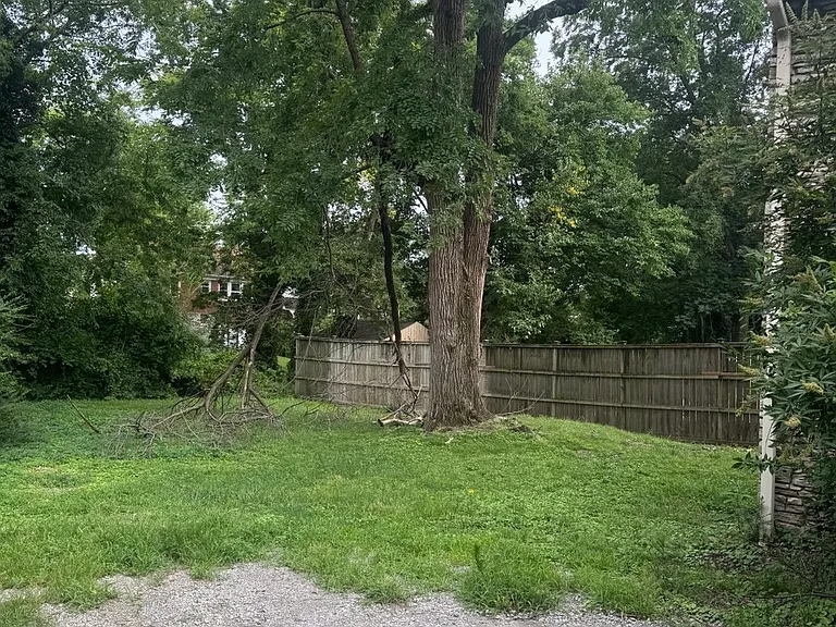 1714 Allison Pl — Photo 12