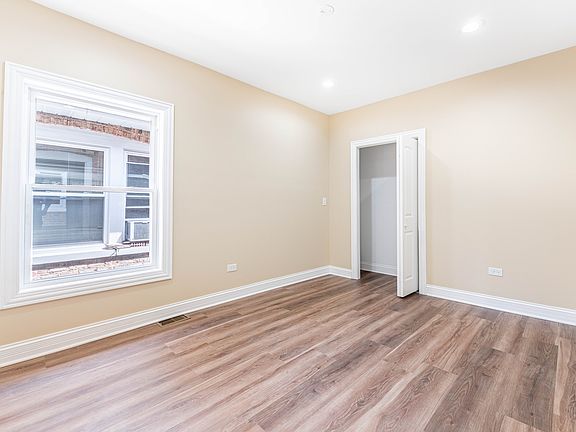 5th image of 2234 Gunderson Ave