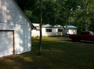 5611 Harvey St, Gaylord, MI 49735