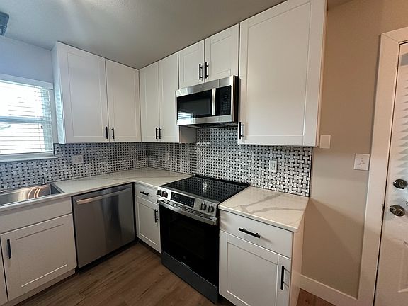 Brand new kitchen with all new appliances.