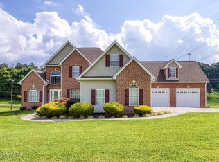 160 Raspberry Dr, New Market, TN 37820