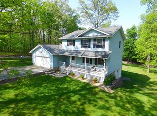 339 Hudson St, Hawley, PA 18428
