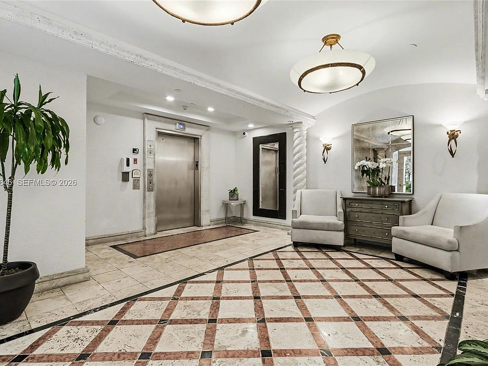 1st image of 731 Crandon Blvd APT 208