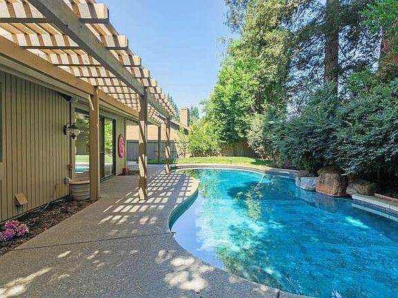 4th image of 11474 Tunnel Hill Way