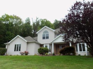 92 Valley View Dr, Elmira, NY 14903