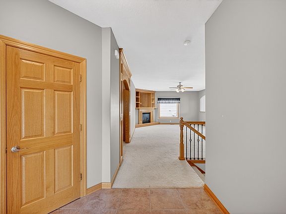 4th image of 14905 Maple Dr