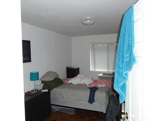 Rented by 18 REALTY | media 14