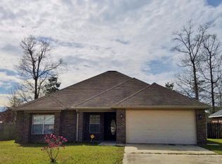 18 Maroon Dr, Picayune, MS 39466
