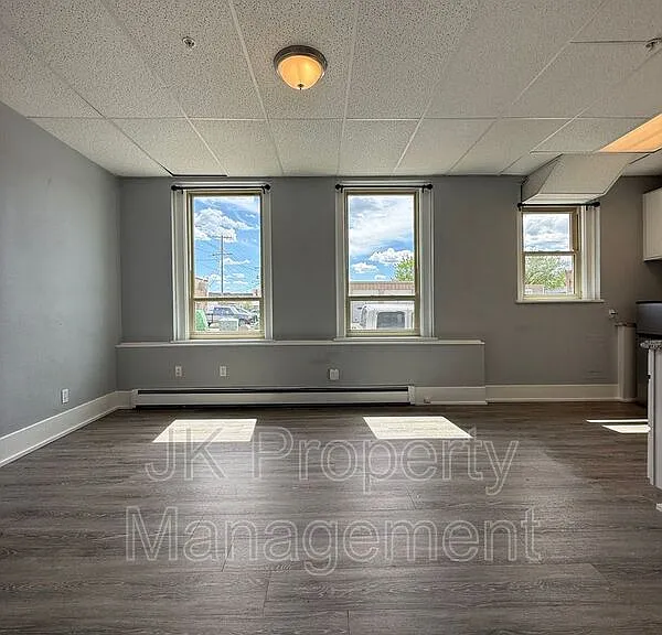 809 15th St #104 — Photo 7