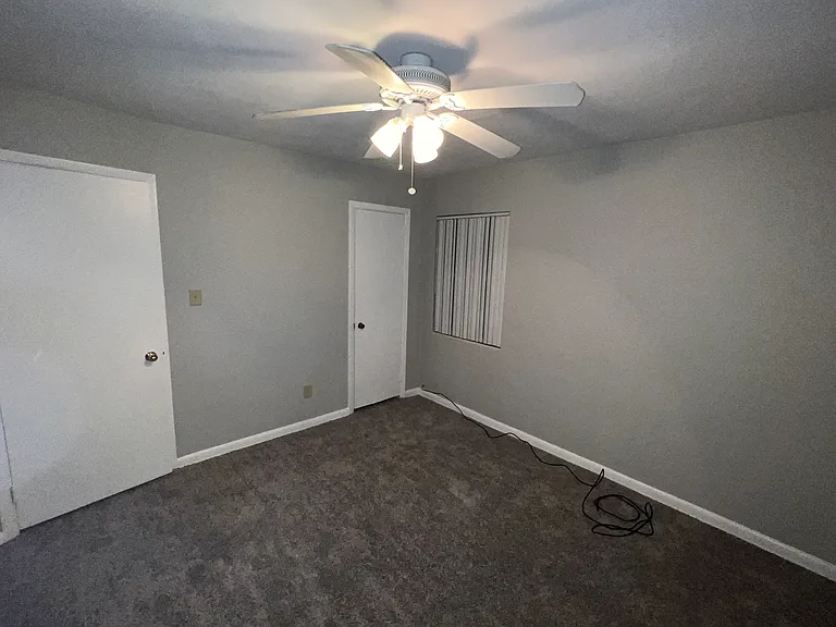 810 S Madison Dr — Photo 17