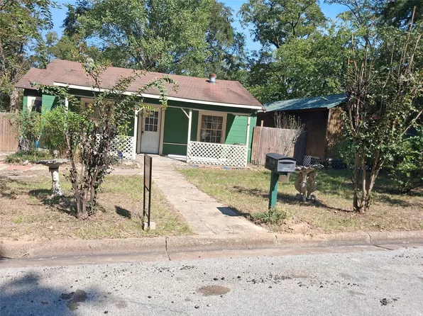 610 W Feagin St, Livingston, TX 77351