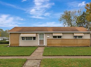 3221 Hendricks Rd, Robbins, IL 60472