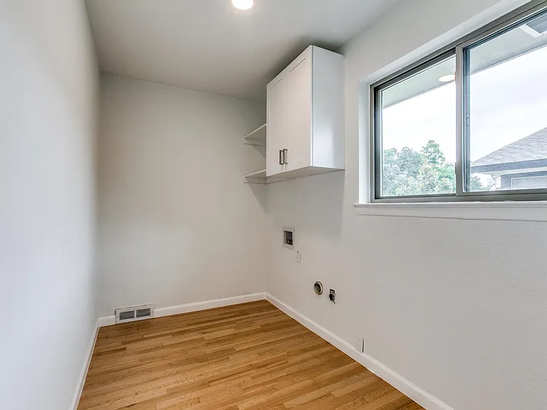 3517 Woodleigh Dr — Photo 21