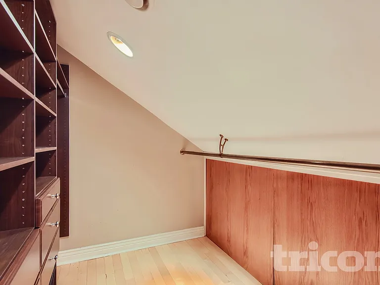 11059 Catherine Dr — Photo 7