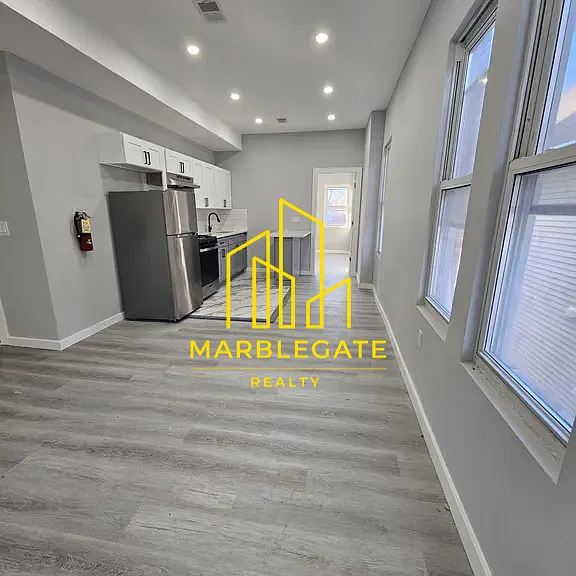 352 S 10th St #22 — Photo 3