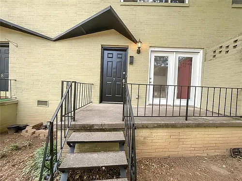 411 10th St NE #7 Photo 1