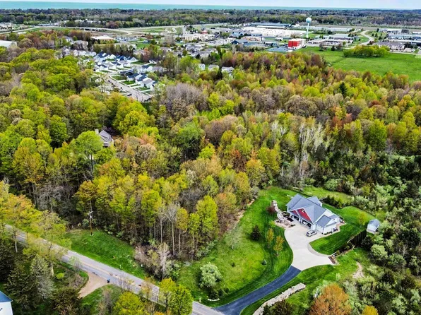 6th Ave, South Haven, MI 49090
