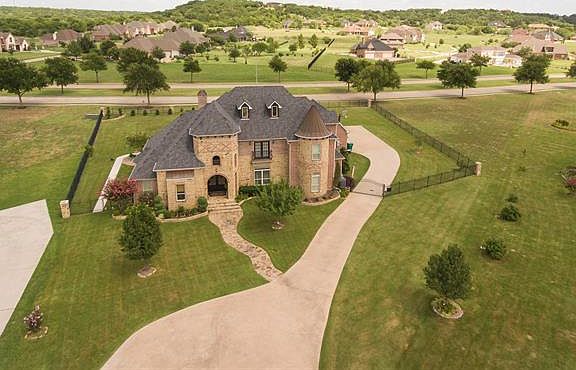 4th image of 2602 Wells Ct